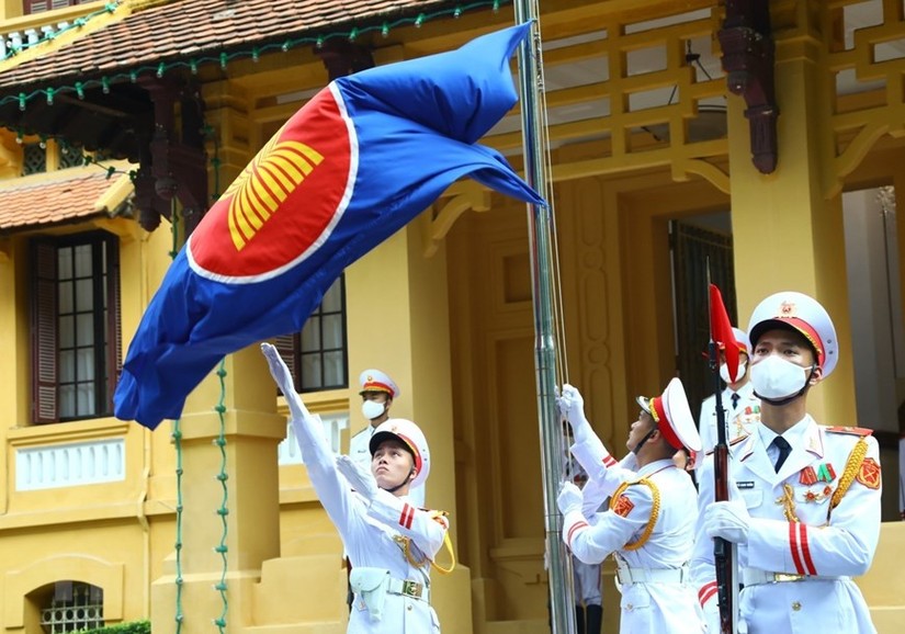Lễ thượng cờ ASEAN tại Hà Nội kỷ niệm 55 năm ngày thành lập 