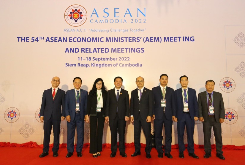 Đoàn Việt Nam tham dự Hội nghị Bộ trưởng Kinh tế ASEAN lần thứ 54. Ảnh: Bộ Công Thương