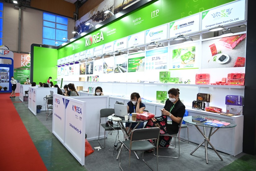 Gian hàng của các doanh nghiệp Hàn Quốc tại Vietnam Expo 2022. Ảnh minh họa. Ảnh: Quách Sơn 
