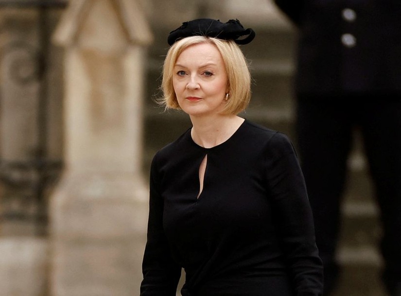 Thủ tướng Anh Liz Truss phát biểu trong Lễ quốc tang Nữ hoàng Elizabeth II tại Tu viện Westminster, ngày 19/9. Ảnh: AP